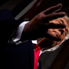 El ultra conservador Tucker Carlson dijo que Trump le declarará la guerra a Venezuela