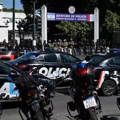Santa Fé / Se agrava la protesta policial y llamaron a penitenciarios a patrullar Rosario