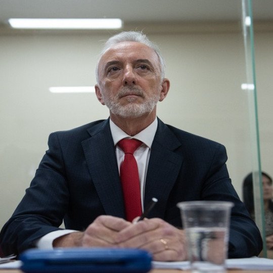 Empresarios piden 2.000 millones de pesos por daño moral al ex juez Bailaque por allanamientos ilegales