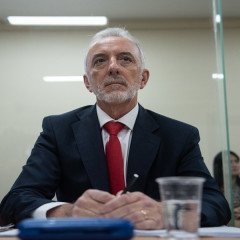 Empresarios piden 2.000 millones de pesos por daño moral al ex juez Bailaque por allanamientos ilegales