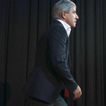 SE DISPARO EL DOLAR EN MEDIO DE LA RETIRADA DE CAPITALES ESPECULATIVOS