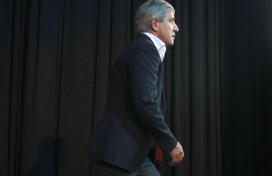 SE DISPARO EL DOLAR EN MEDIO DE LA RETIRADA DE CAPITALES ESPECULATIVOS