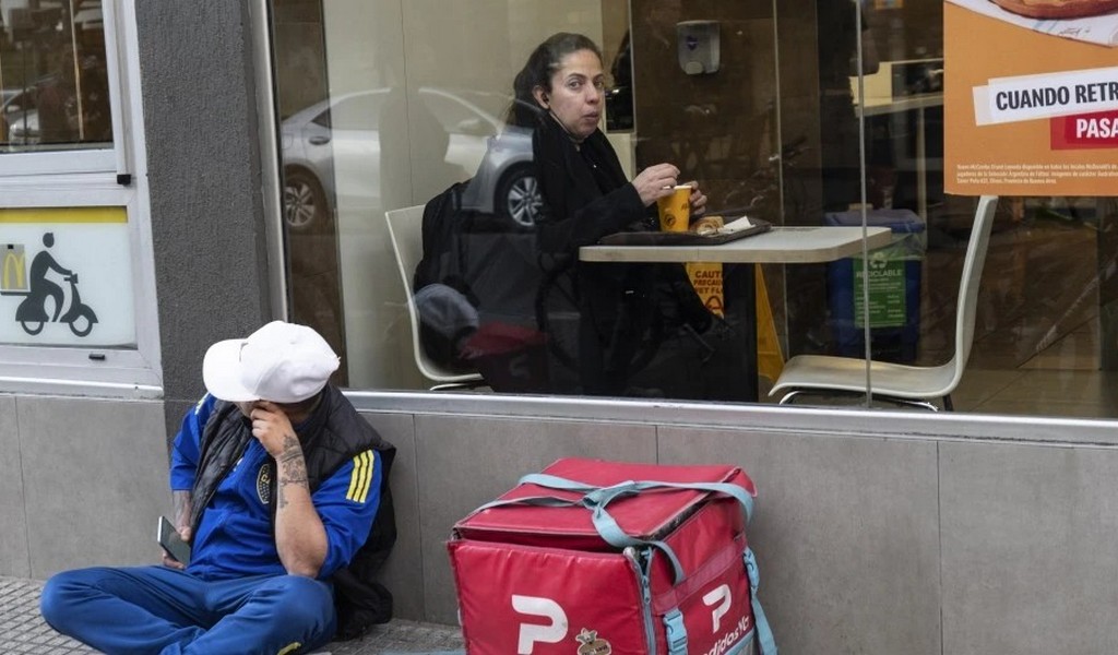 Se acelera la inflación, con subas de alimentos que llegan al 4 por ciento