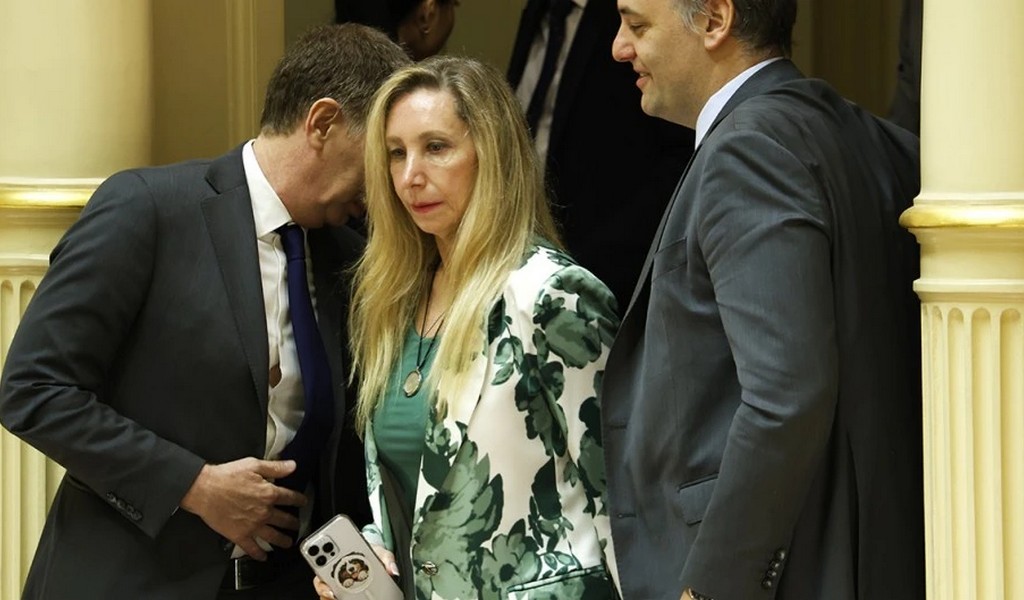 Karina presiona a Bullrich para que apure la reforma laboral en el Senado y se apruebe en Navidad