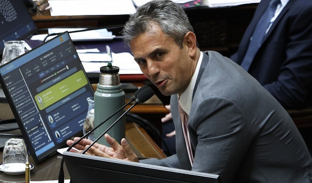 El PRO prepara una denuncia contra Menem y advierte que no ayuda más con el quórum