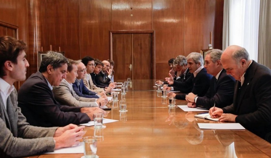 Pacto Caputo-cerealeras: &quot;Diez tipos se llevaron 2.000 millones de dólares&quot;