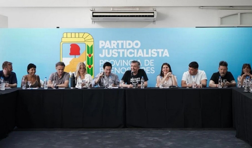 Kicillof y La Cámpora lograron definir una fecha para la elección del PJ bonaerense