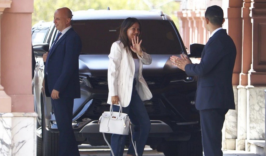 Pettovello echó a su jefe de Gabinete por los créditos del Nación y expuso a Caputo y Adorni