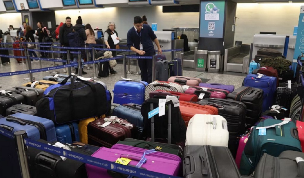 Pilotos de Aerolíneas Argentinas anunciaron paro